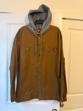 NWOT men’s Wrangler Workwear Brown Hooded Utility Jacket, size XL, never worn